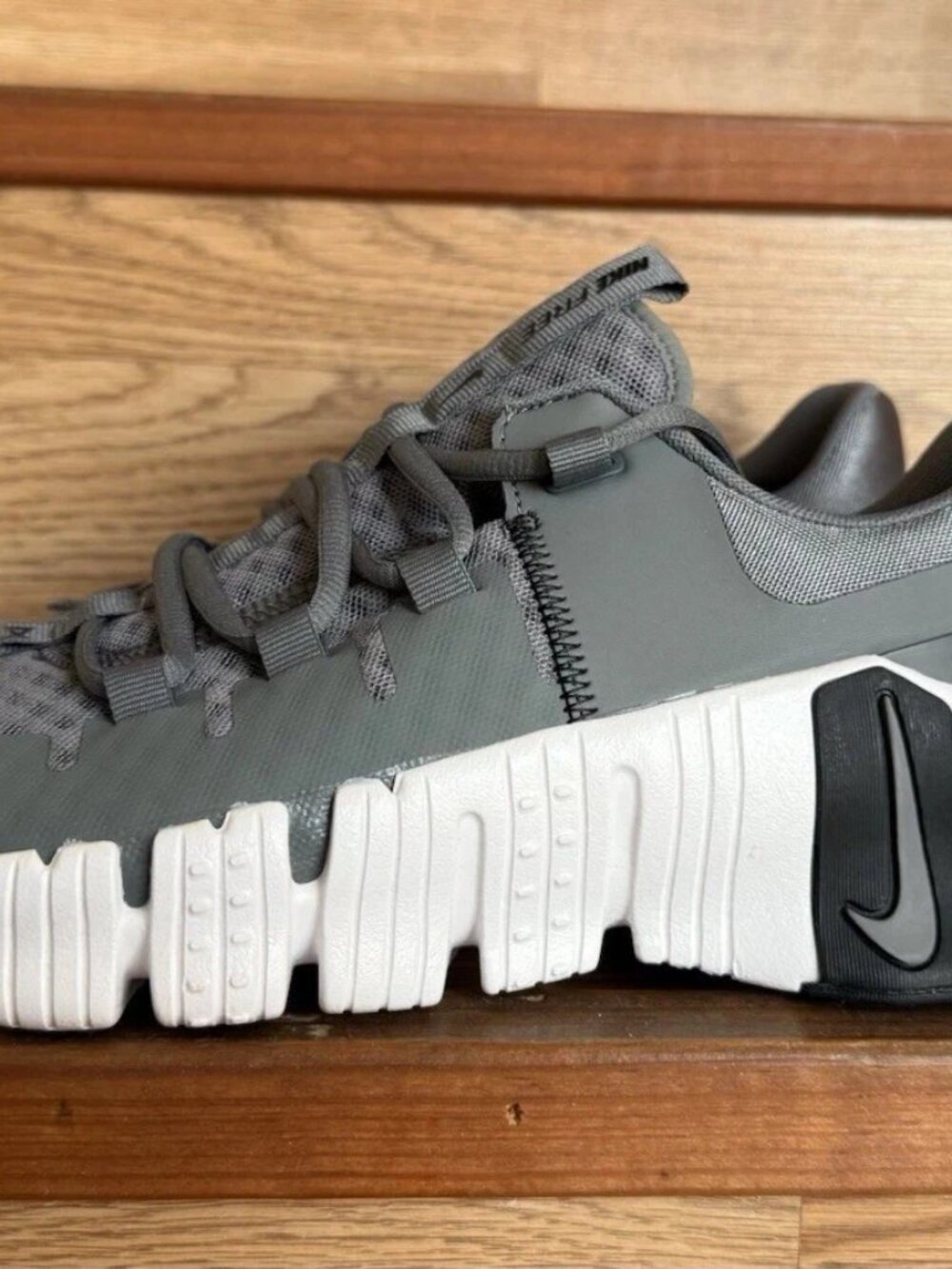 Nike Free Metcon 5 Smoke Grey White Men’s Size 11 DV3949-003